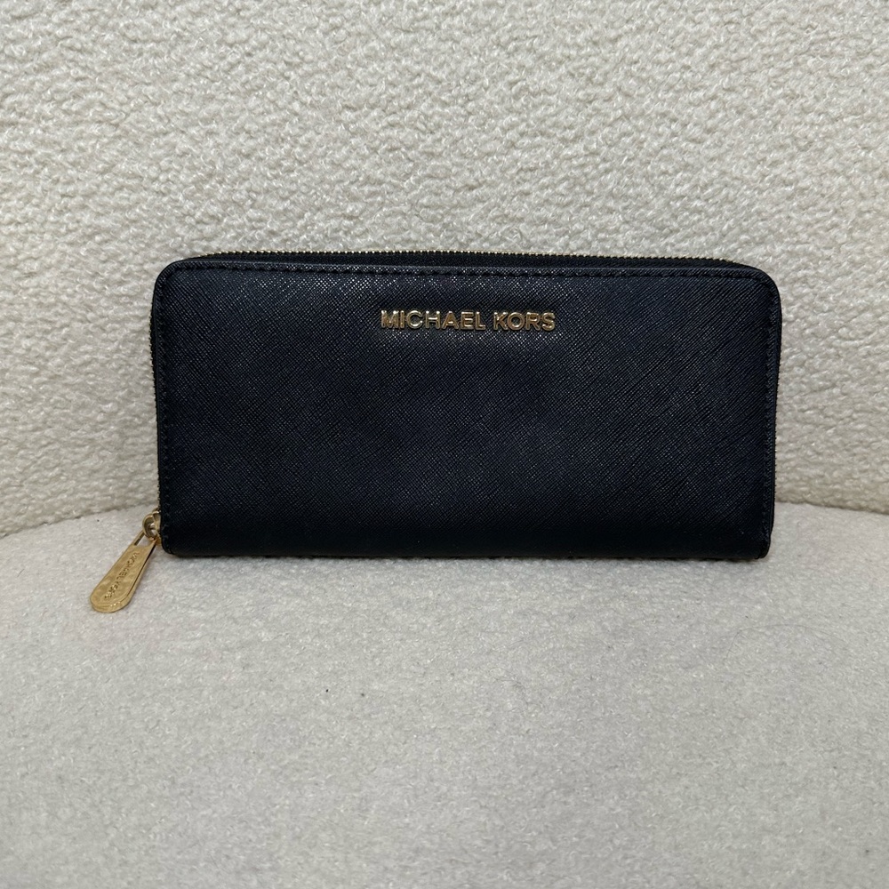 Black Michael Kors Wallet